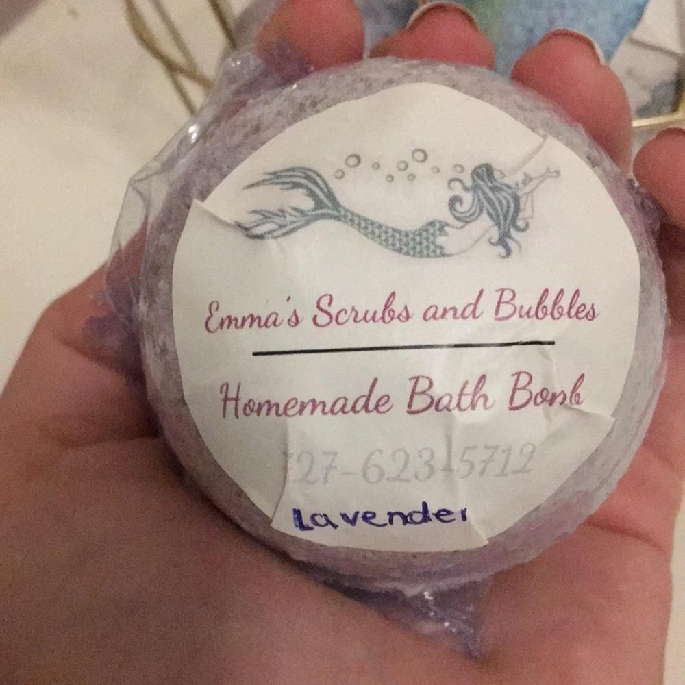 Homemade Bath bombs - Picture 3 of 3